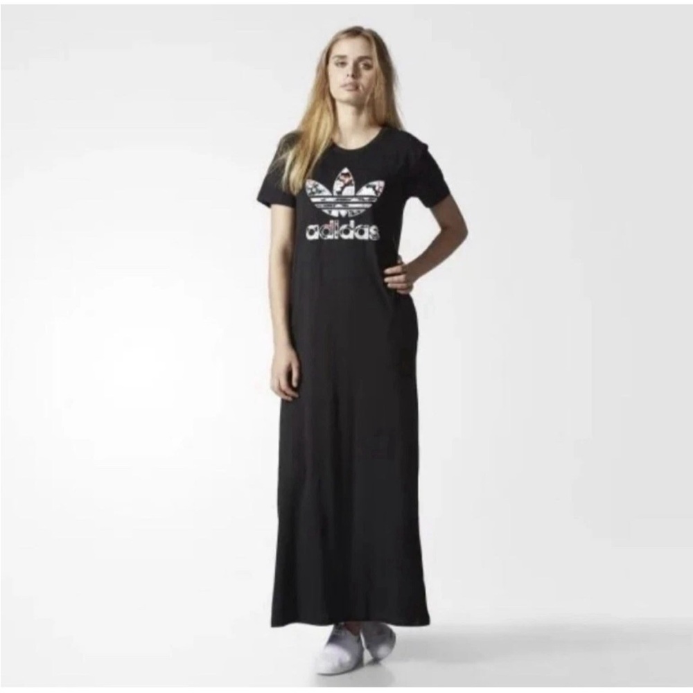 Adidas T shirt Dress with pockets floral logo farm